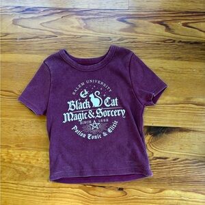 Crop top with graphics. Social Culture. Size Medium. Maroon.